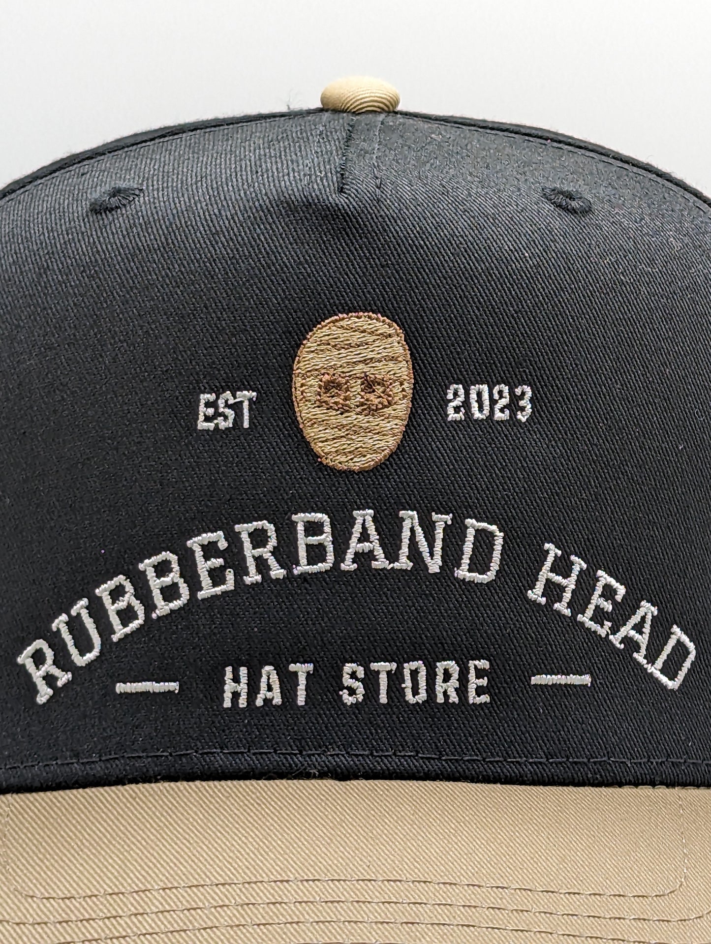 SNAPBACK RESILIENTE 23 NEGRO / TAN