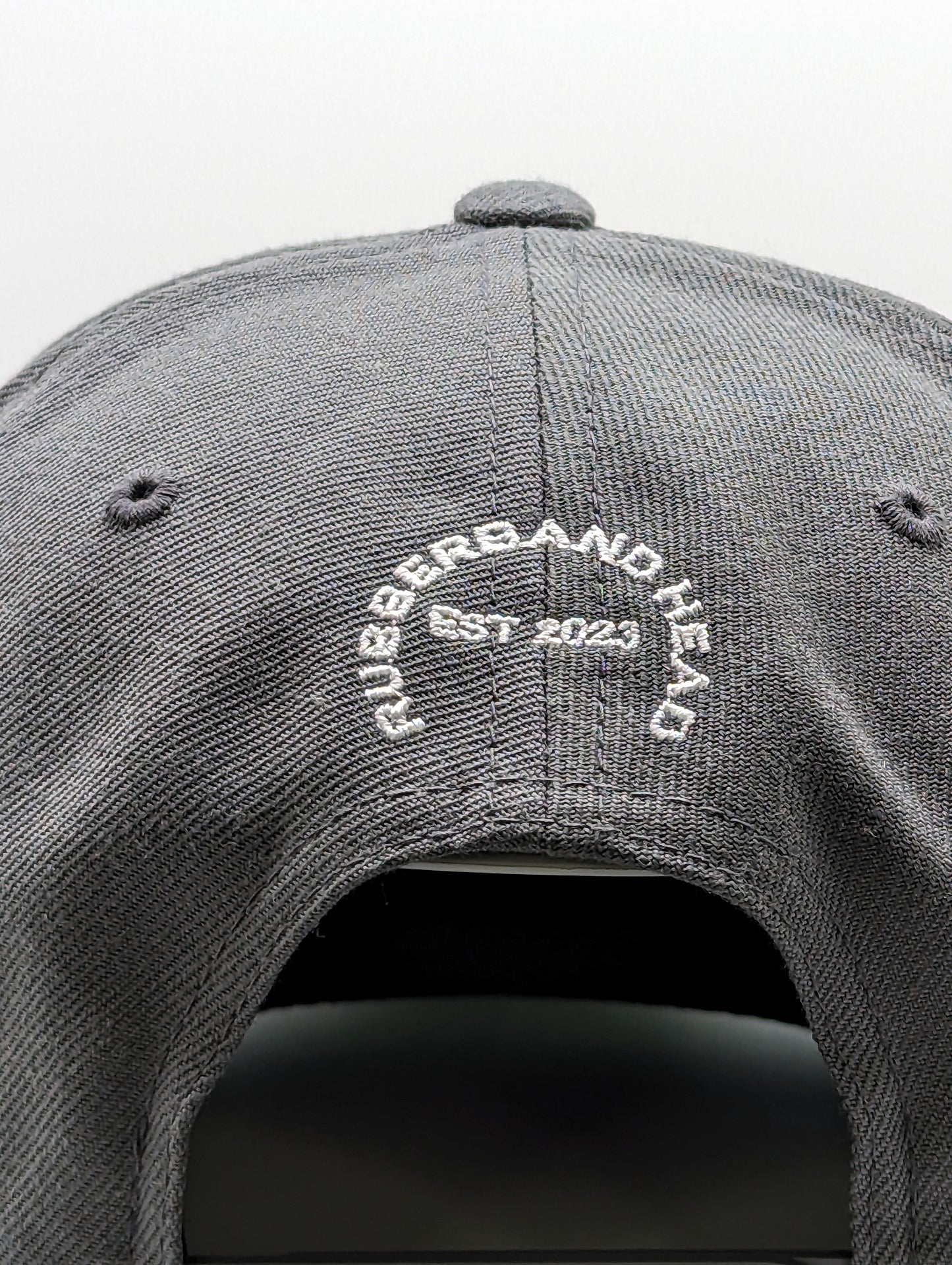 SNAPBACK HOMBRE GOMA GOMA GRIS OSCURO