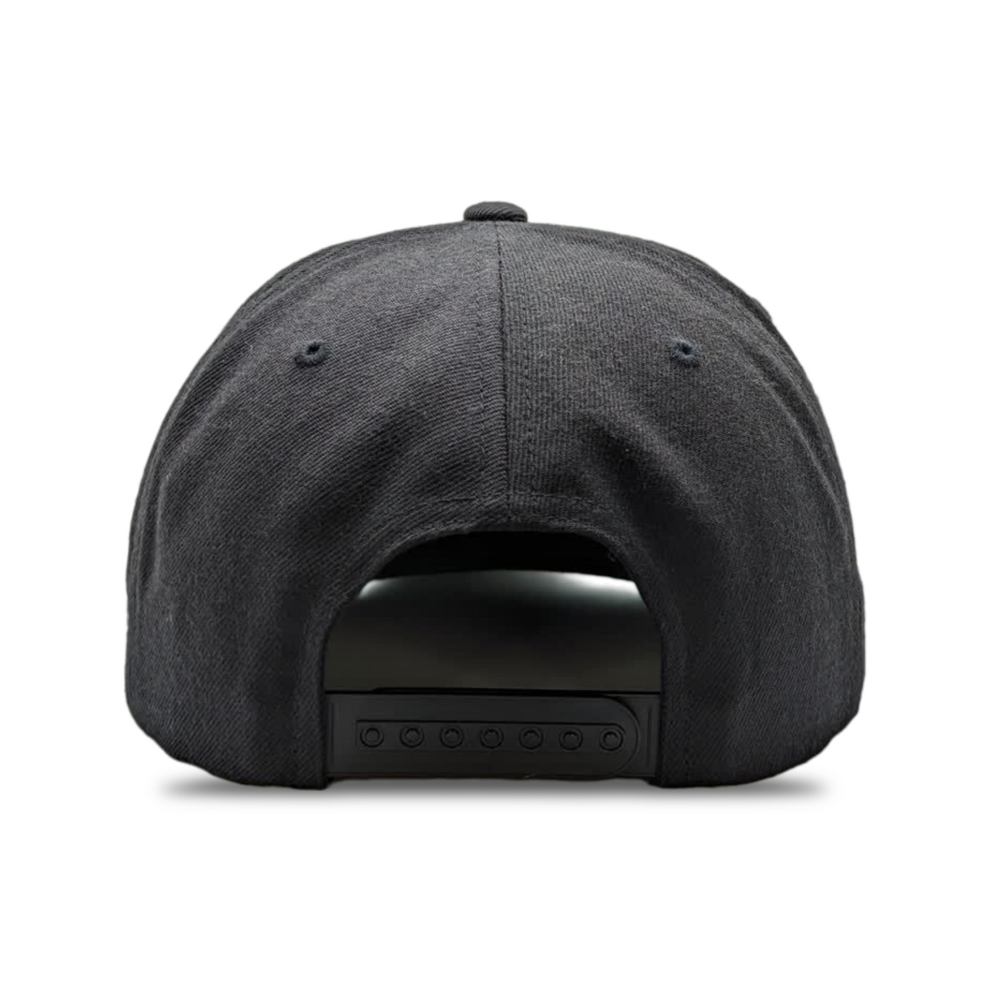 SNAPBACK CON CABEZA DE GOMA NEGRA