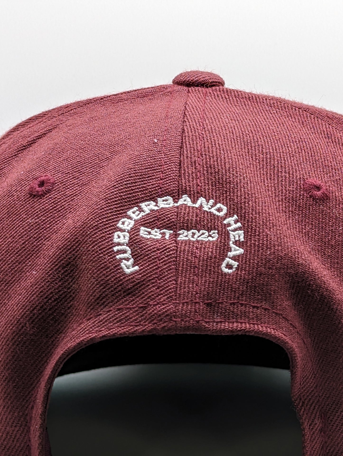 SNAPBACK HOMBRE GOMA BURGANDY