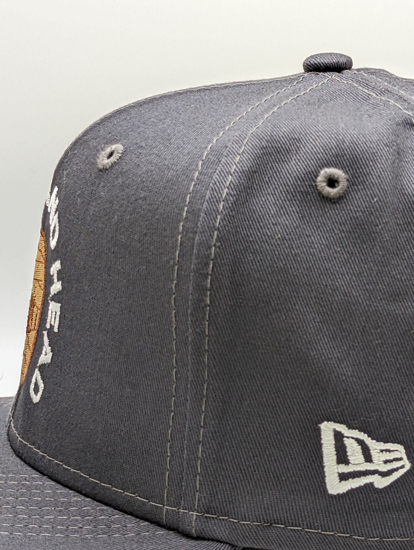 CABEZA DE GOMA GRIS OSCURO 9FIFTY